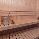 Centre, Sauna, Hot Tub 펜션